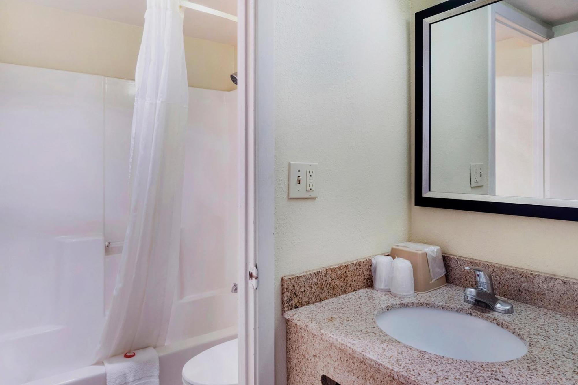 Oyo Townhouse Dodge City Ks المظهر الخارجي الصورة