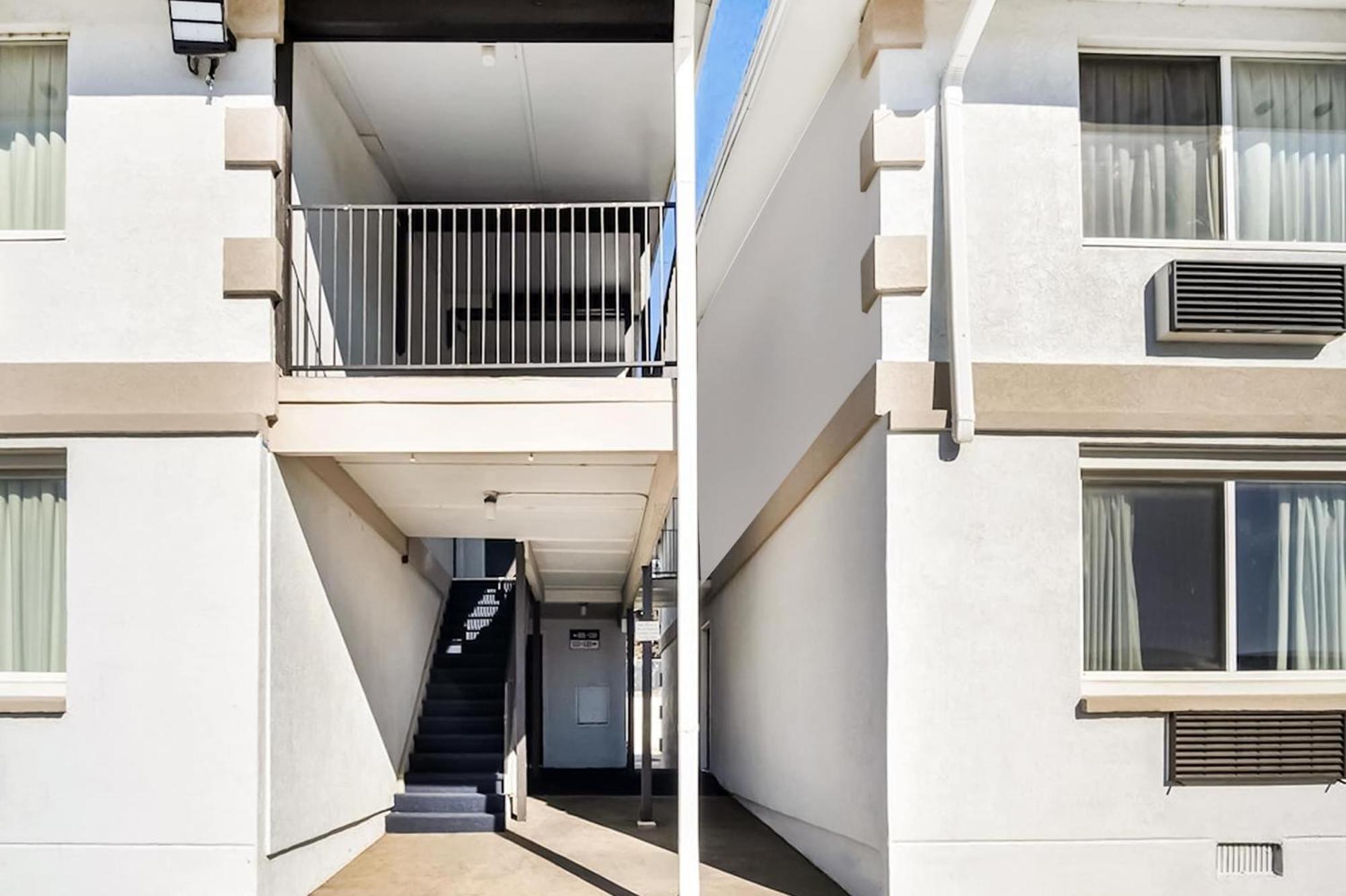 Oyo Townhouse Dodge City Ks المظهر الخارجي الصورة