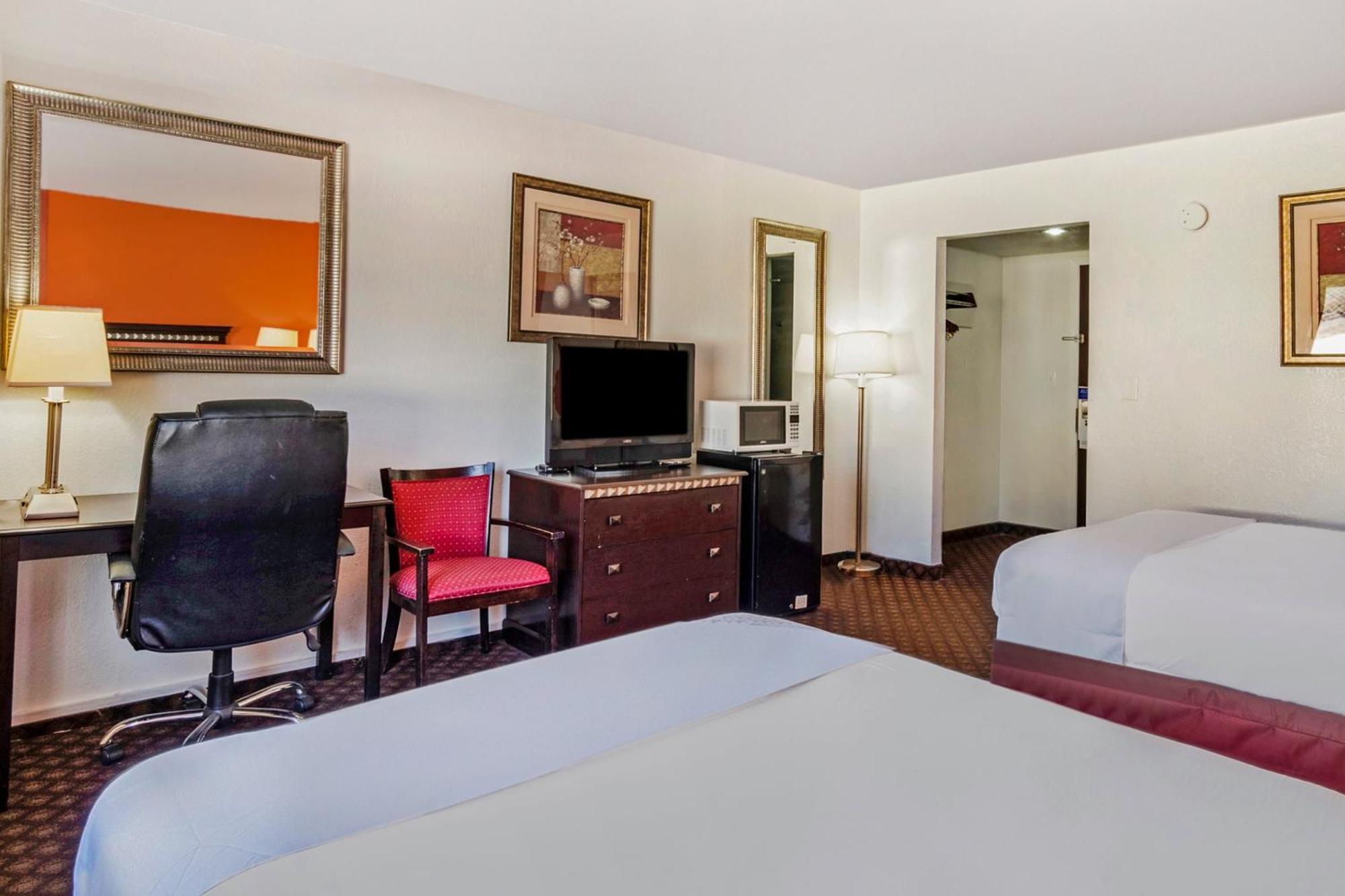 Oyo Townhouse Dodge City Ks المظهر الخارجي الصورة