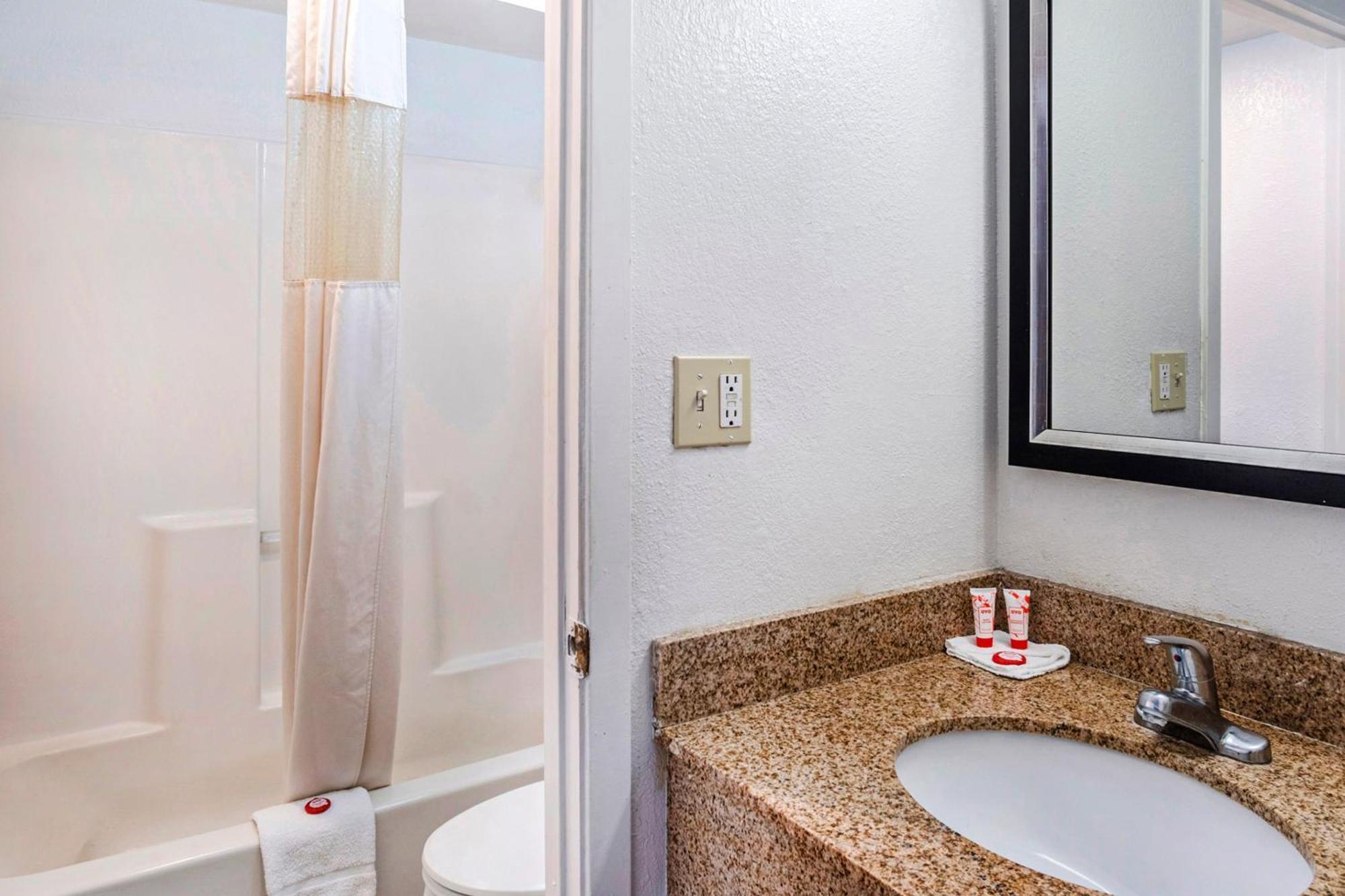 Oyo Townhouse Dodge City Ks المظهر الخارجي الصورة