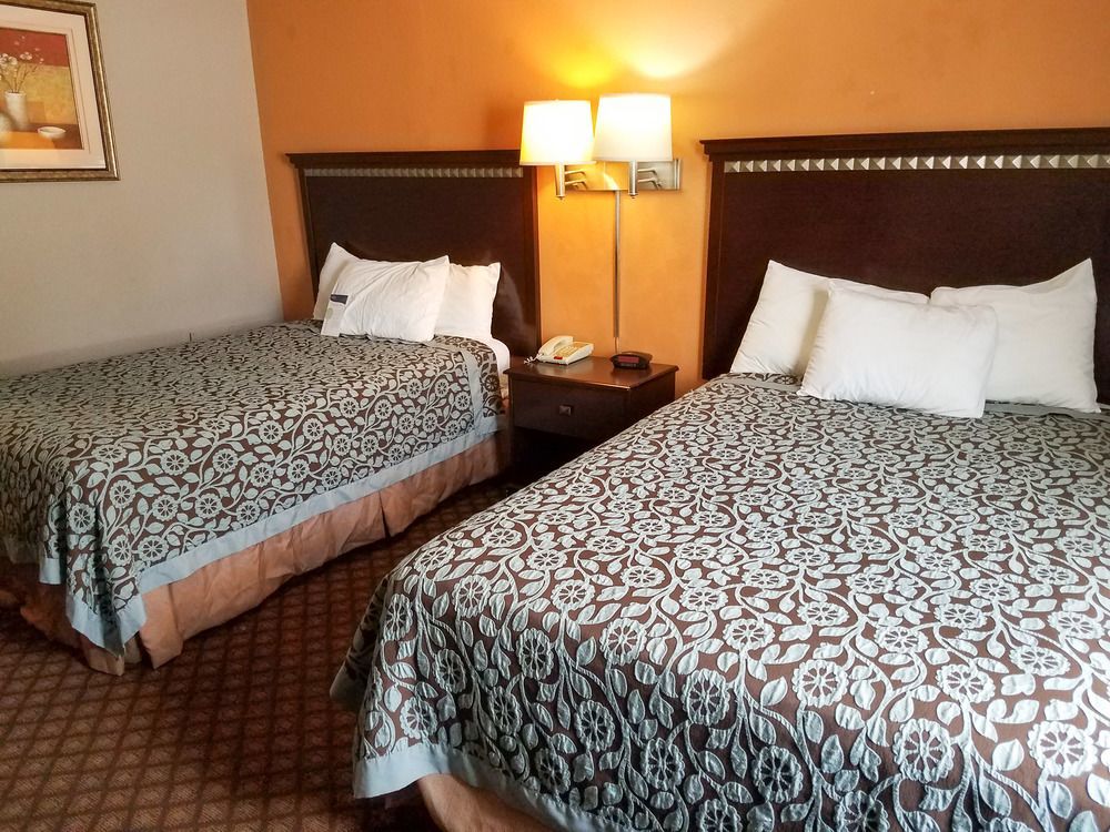 Oyo Townhouse Dodge City Ks المظهر الخارجي الصورة